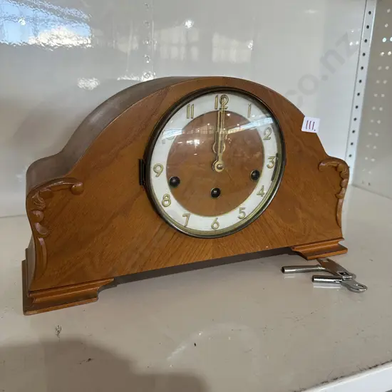 Mantle clock
