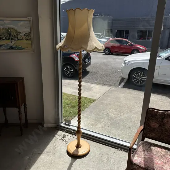 Kauri Std lamp