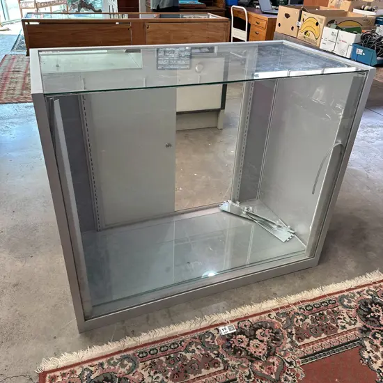 Shop display cabinet