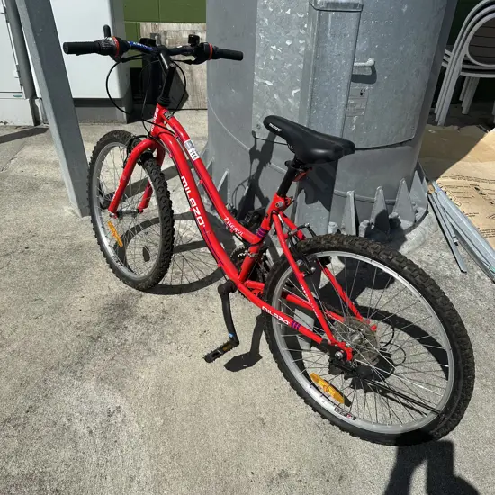 Kids bike tidy but has flats