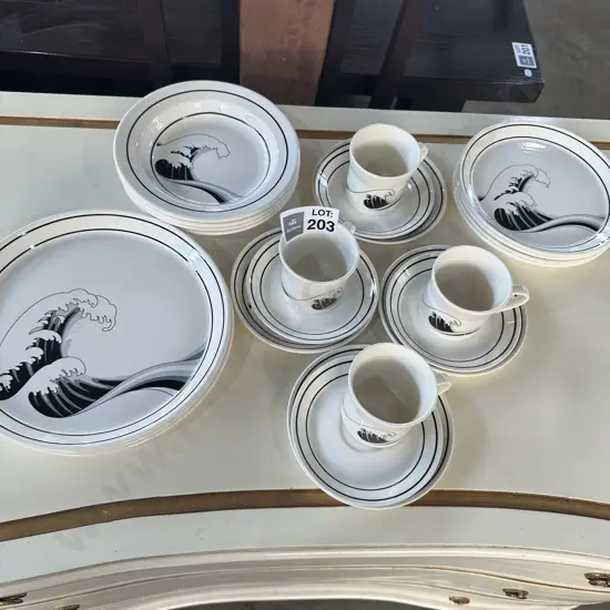 Grafton "The wave" pottery