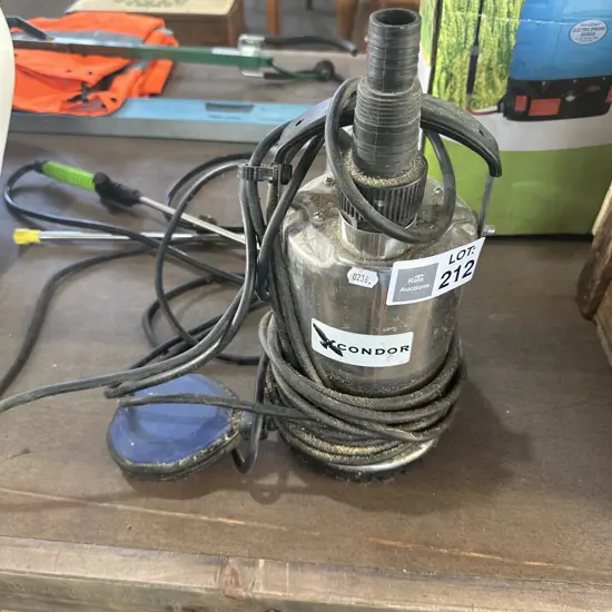 Submersible pump