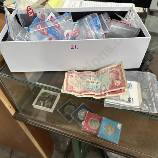 Coin & bank note collection