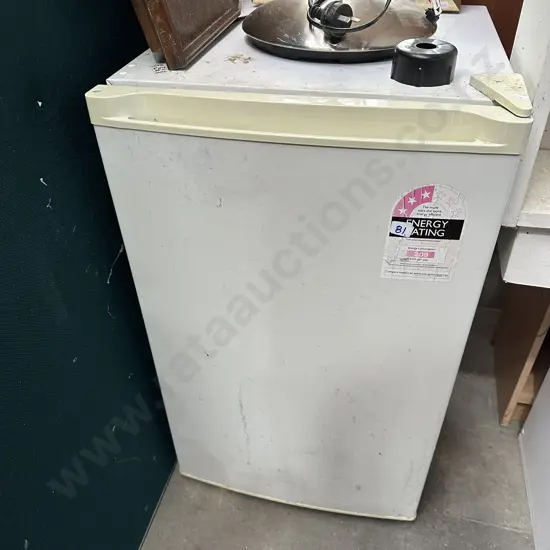 Underbench  freezer - average, needs clean