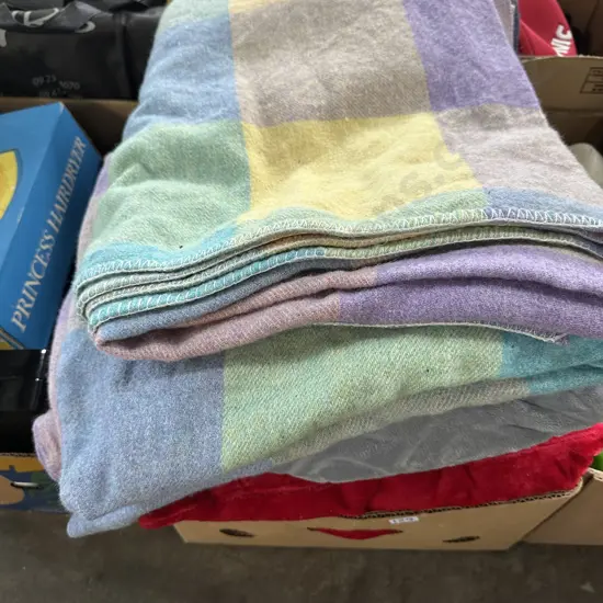 Vintage blankets plus cushions