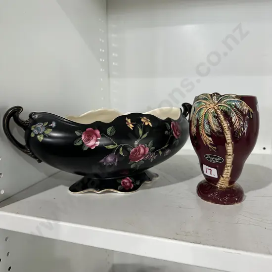 2 vases