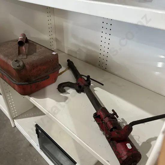 Hydraulic bumper jack and petrol tin