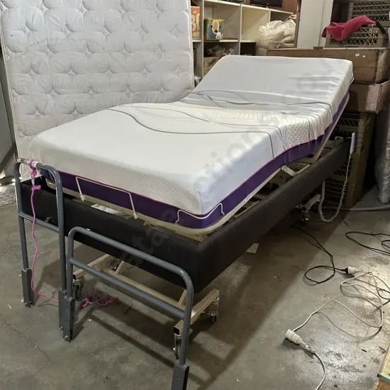 Very expensive ICARE electric bed