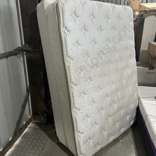 Sealy double bed - average