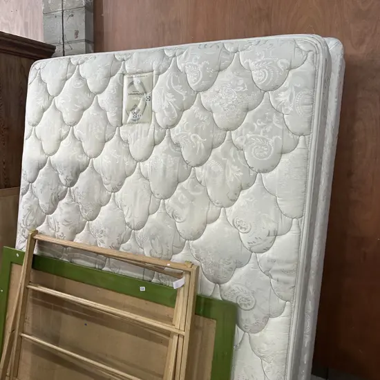 Tidy Sealy Queen bed