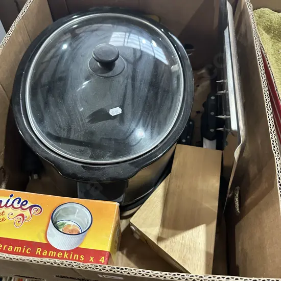 Slow cook, knive set etc