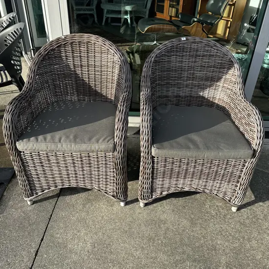 Pr of patio chairs