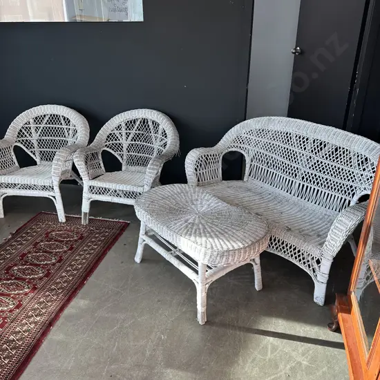 vintage wicker patio suite