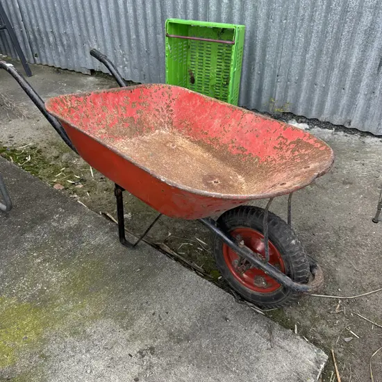 Wheel barrow