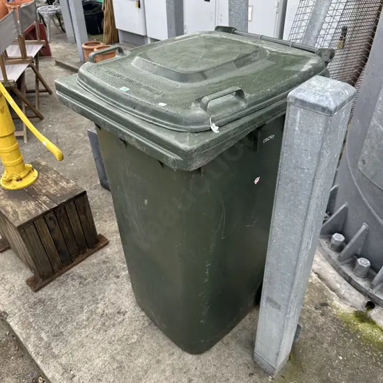 Full size wheely bin