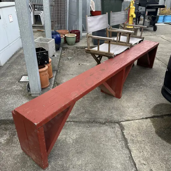 Large wooden bench seat and 2 folding chairs