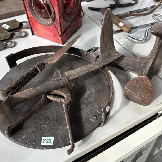 girdle, shoe last etc