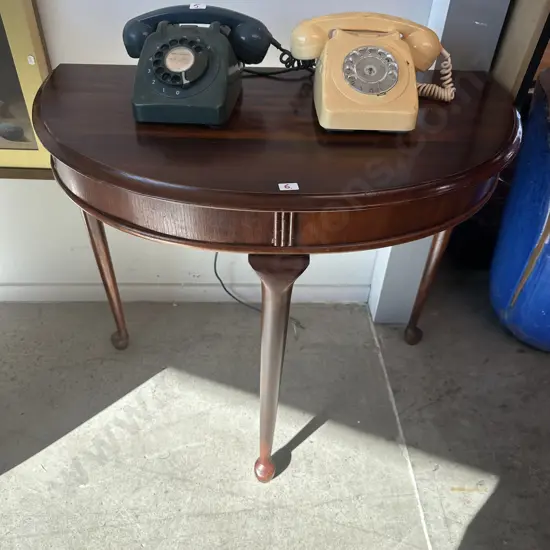 Half round hall table