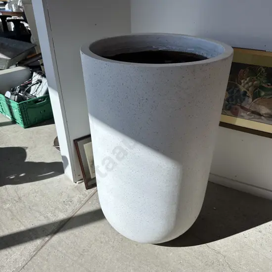 Large planter 900mm