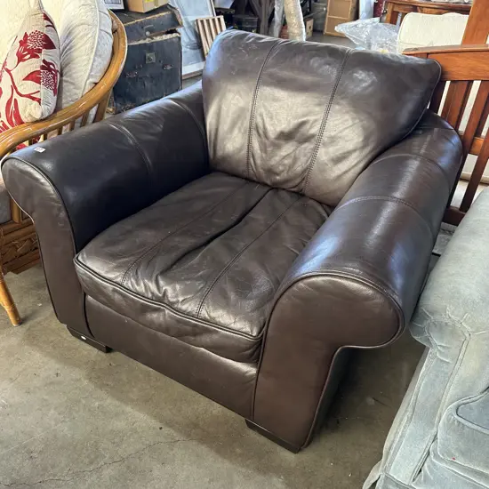 Leather lounge chair