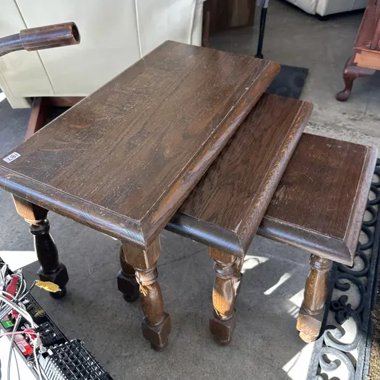 Oak nest tables