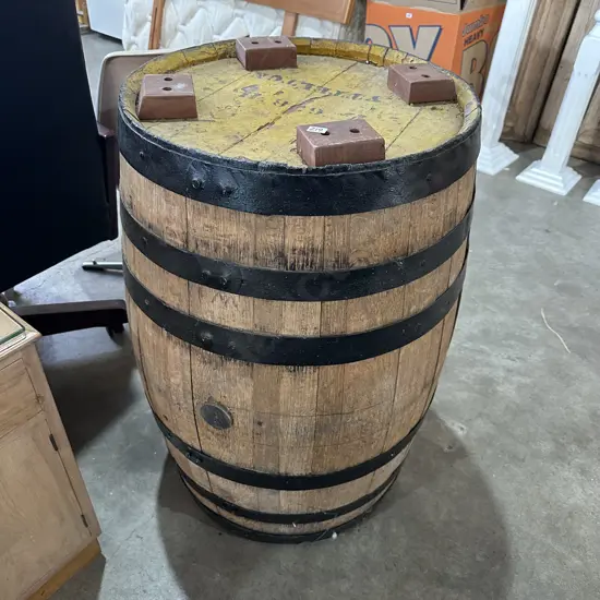 Oak wine barrel