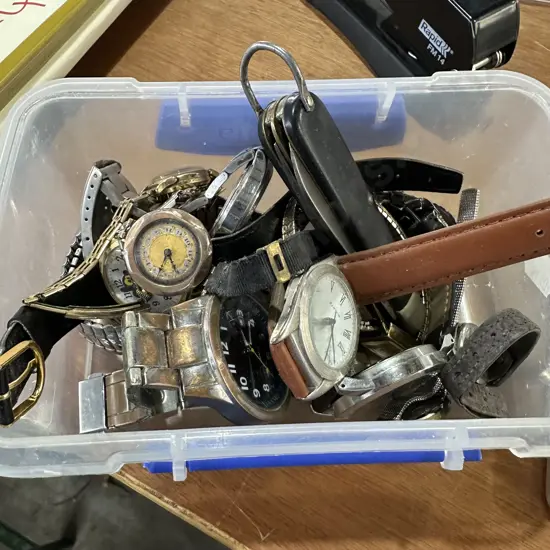 Watches and pocket knive