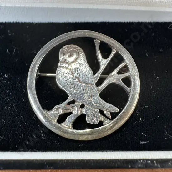 Sterling silver vintage Owl brooch