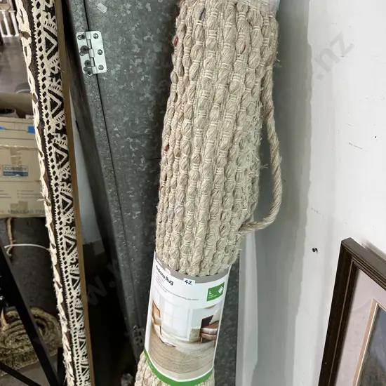 wool blend rug as is