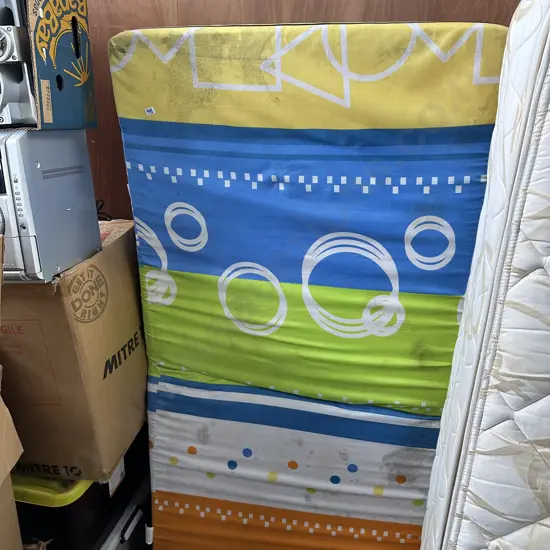 2 x single foam mattresses - need clean