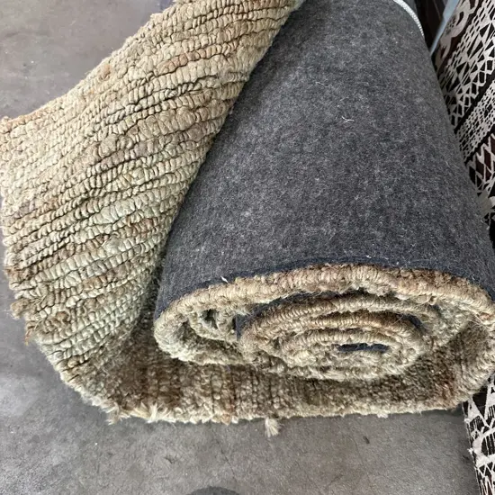 Large Sisal rug 4.4m x 4.8m excellent condition, felted underneath