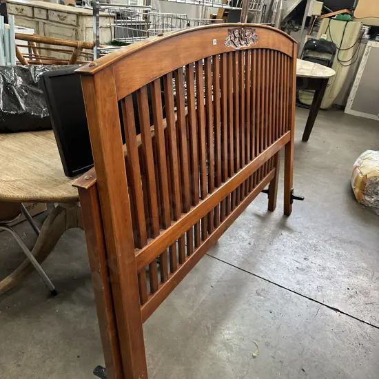 queen bed ends (average)plus sceen and mount