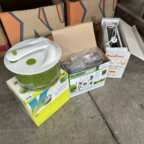 Salad spinner,wheatgrass juicer,average toaster