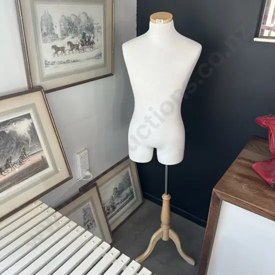 dress mannequin