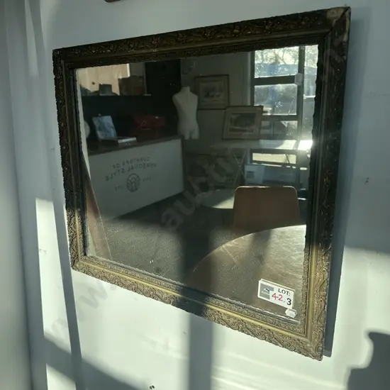 mirror - damaged frame