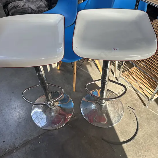 Pr bar stools