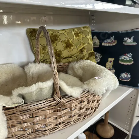 pet basket and cushions
