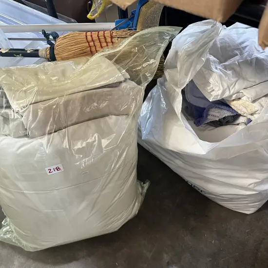 2 bags tidy bedding