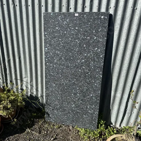 slab of granite 1310 x 660