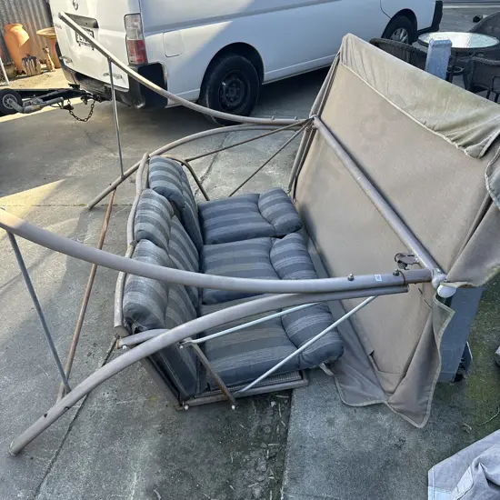 large swing seat - good for the bach !