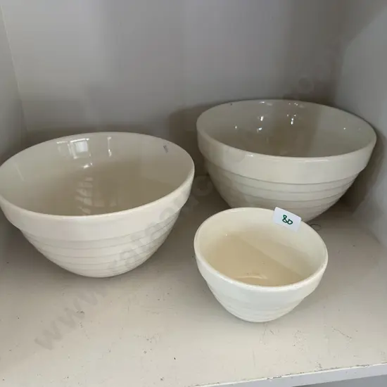 3 Crown Lynn mixing bowls