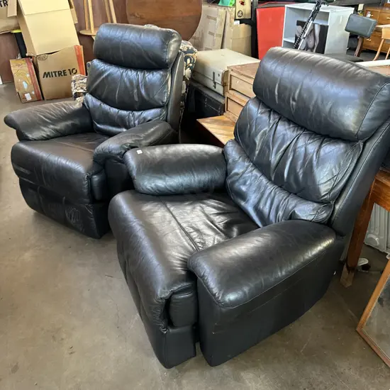 Pr of leather recliner chairs (tidy but one has a broken handle)