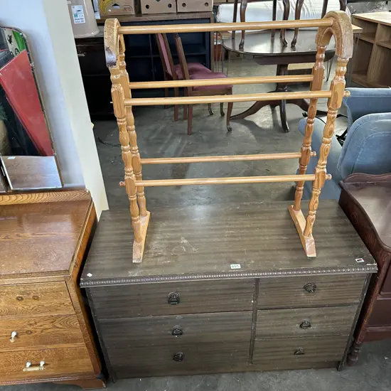 drawers and towel rack - both average