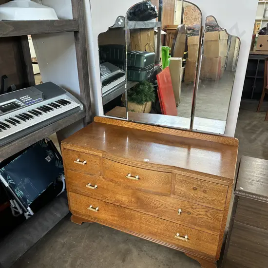 Oak dressing table - restorers