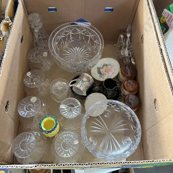 large lot of crystal ware inc 3 bowls