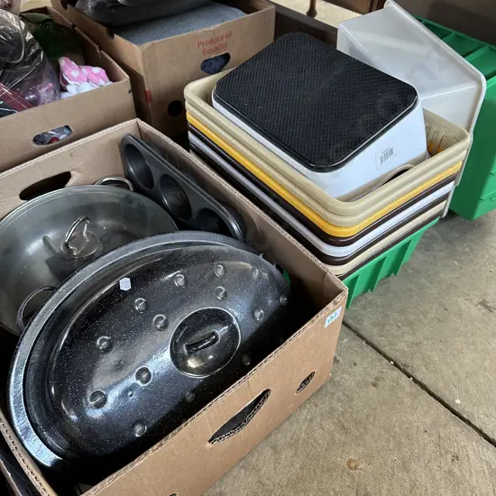 box kitchen plus plastic bins