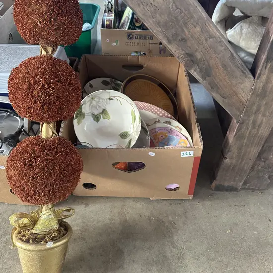 decoration plus box lot