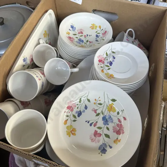 Vintage 12 person picnic set "MALA" melamine