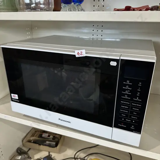 Tidy Panasonic Inverter microwave