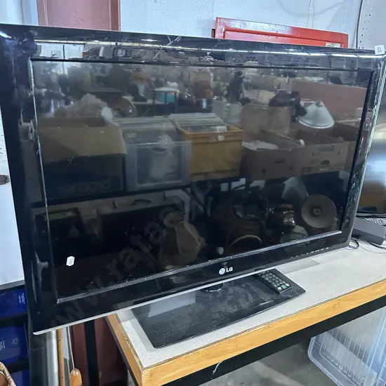 LG TV model 32Ls3400 (no power cord)